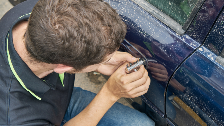 Dedicated Car Locksmith Team in San Fernando, CA